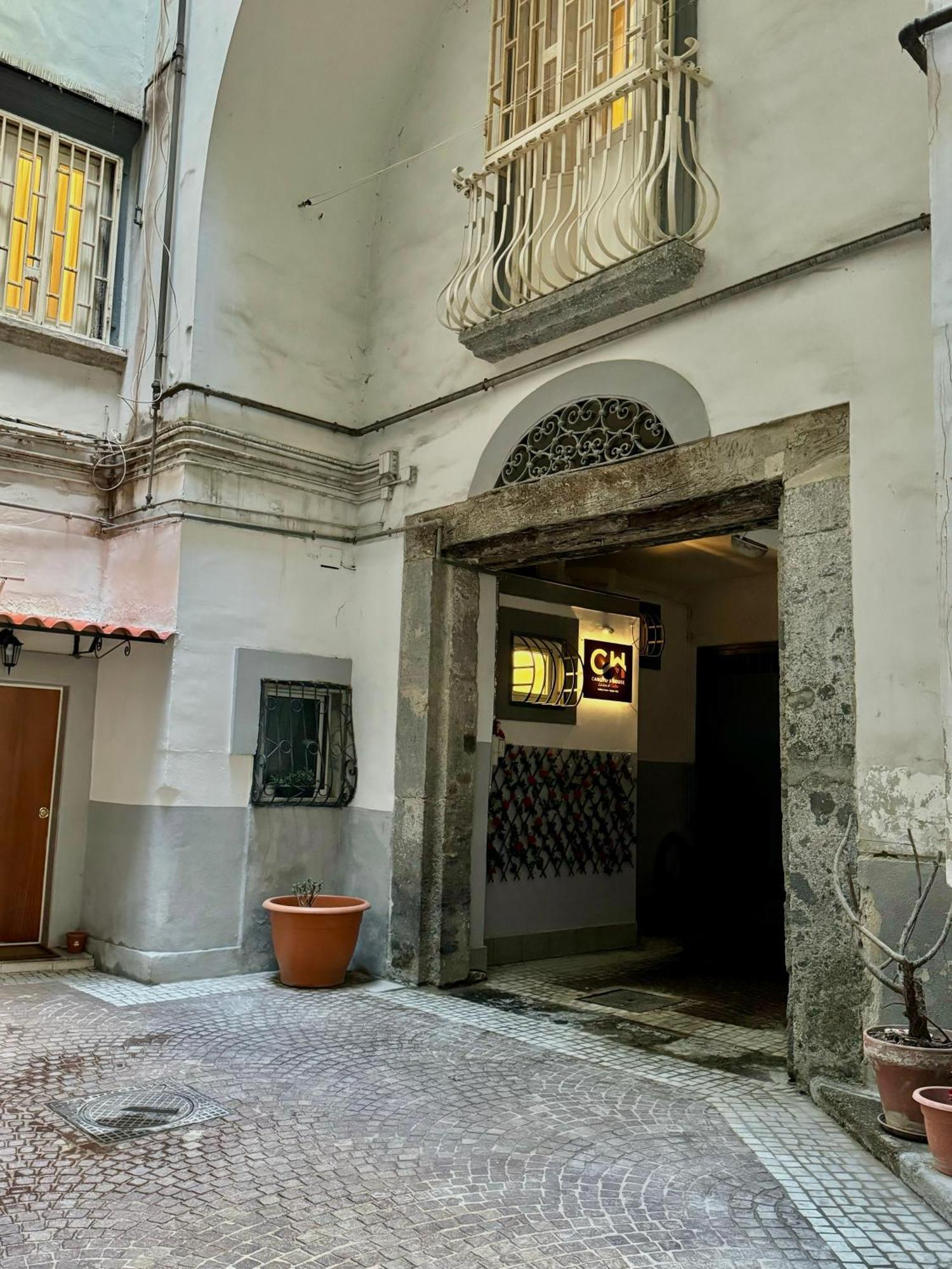 Carlito's House- Un'intera Casa Al Centro Storico * Naples