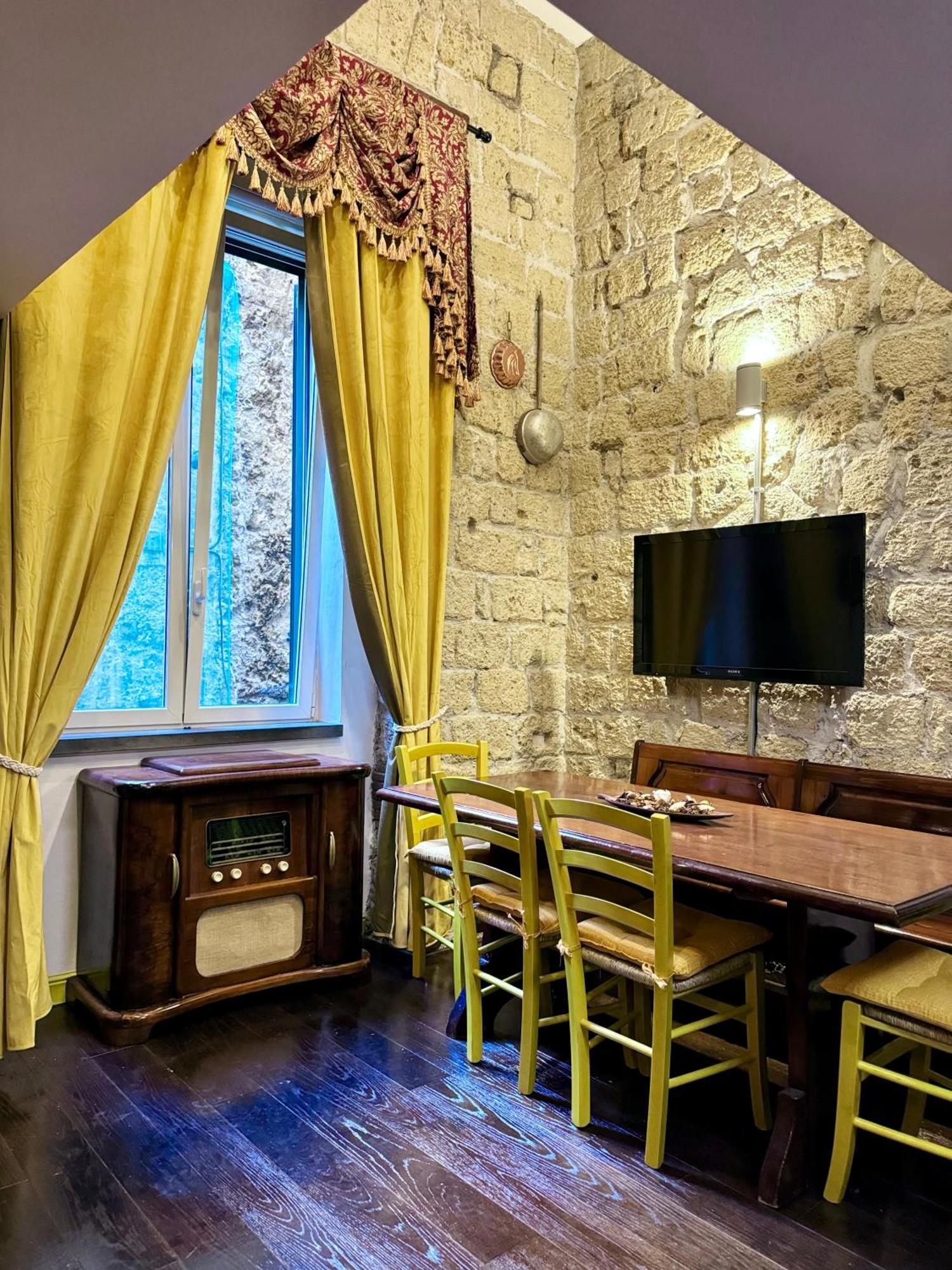 Carlito's House- Un'intera Casa Al Centro Storico * Napoli